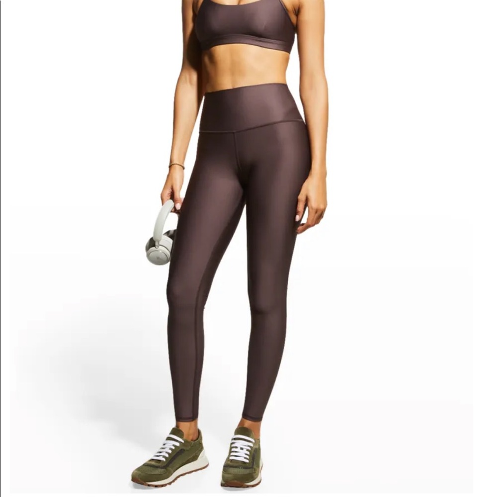 Alo Yoga High-Waist Airlift Leggings - Raisin - Medium - NWT